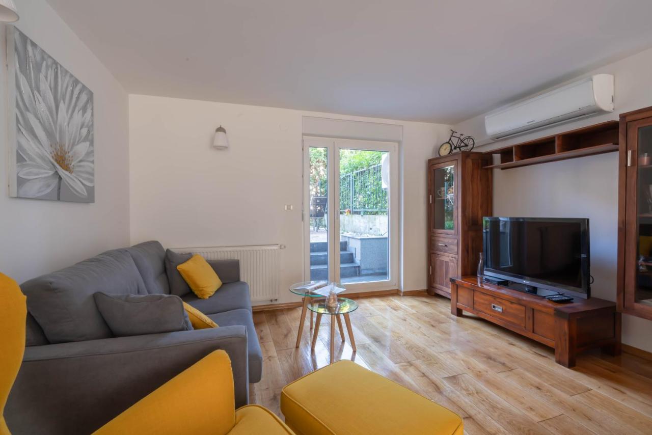 Apartment Gabriella Zagreb Exteriör bild